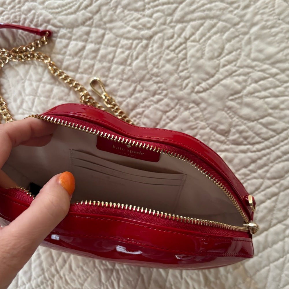 Kate Spade Mwah 3D Lip Crossbody - Picture 6 of 8